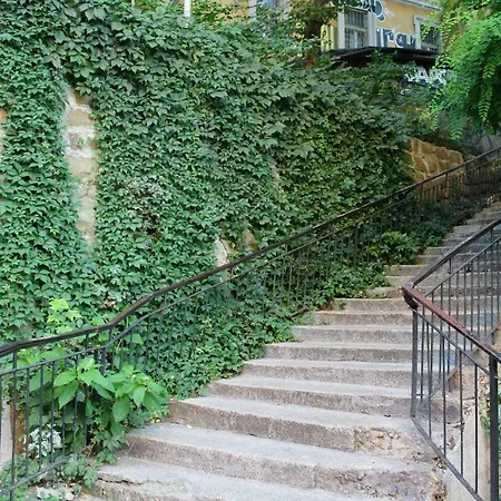 Apartman Private Rooms In Central Sofia - Quiet & Comfortable Szófia