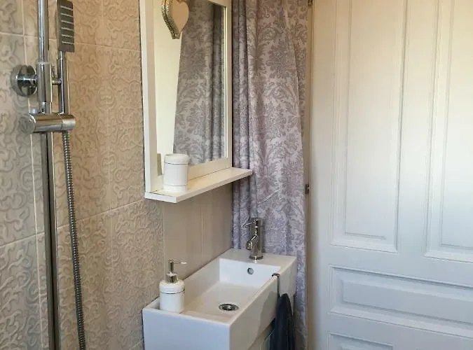 Private Rooms In Central Sofia - Quiet & Comfortable Διαμέρισμα